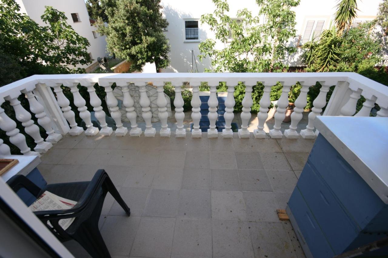 Apartments With A Parking Space Mandre, Pag - 6405 Kolan Kültér fotó