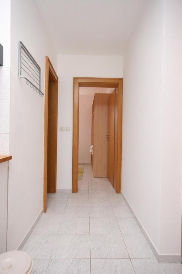 Apartments With A Parking Space Mandre, Pag - 6405 Kolan Kültér fotó