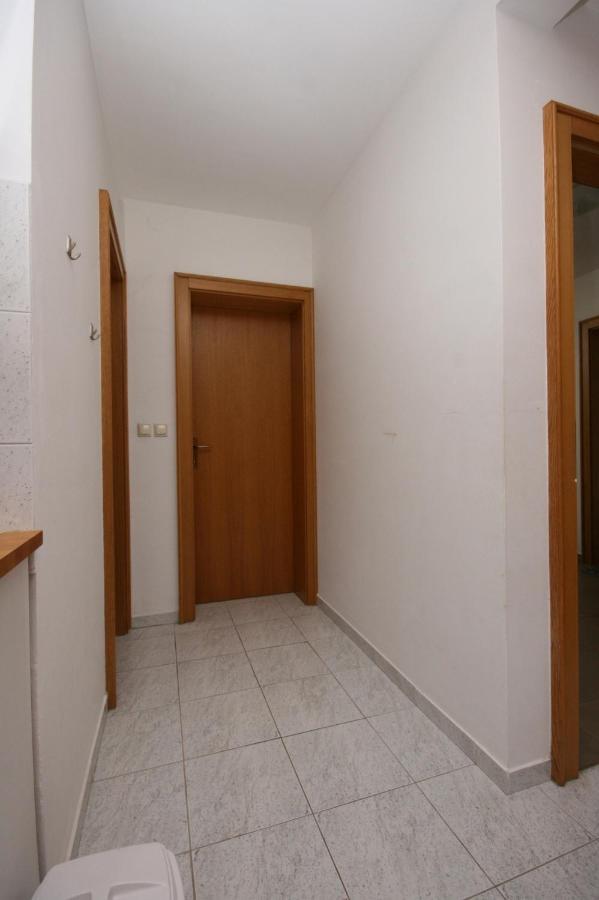 Apartments With A Parking Space Mandre, Pag - 6405 Kolan Kültér fotó