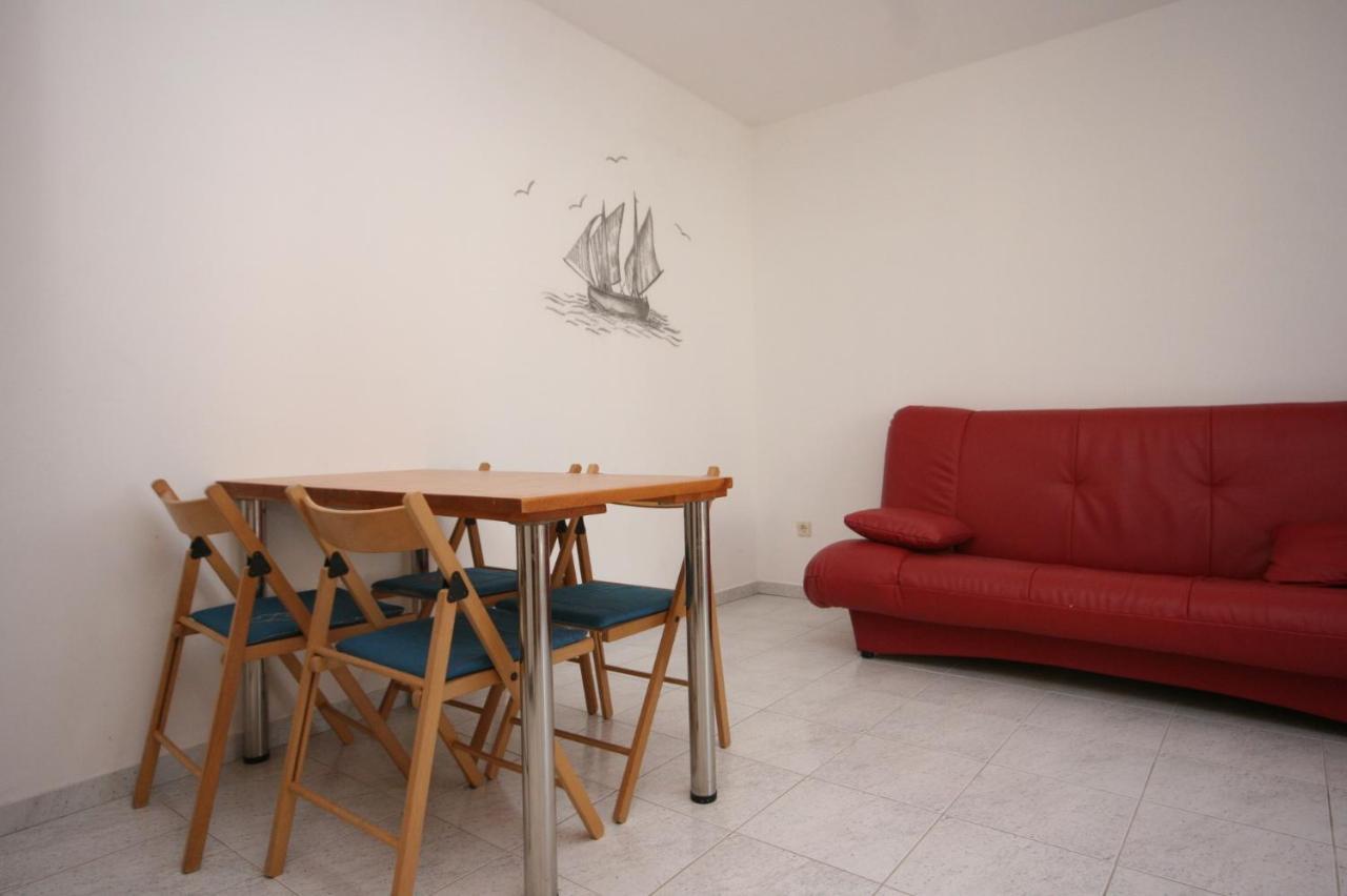 Apartments With A Parking Space Mandre, Pag - 6405 Kolan Kültér fotó